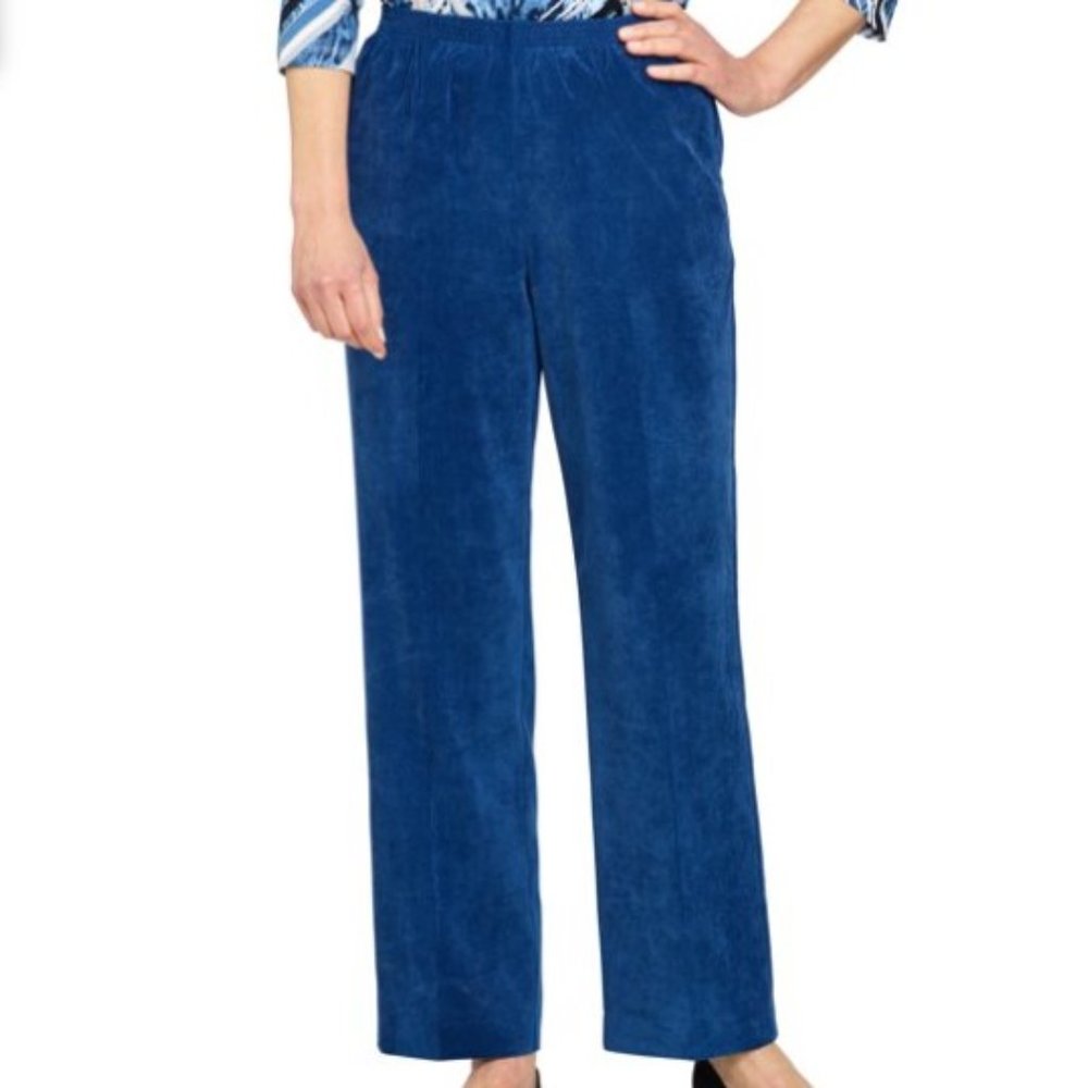 Alfred Dunner light weight navy blue cords with stretch waist. Women’s 16W Shirt